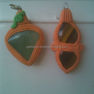 Colgantes curativos tibetanos hechos a mano precios al por mayor Agate Guru Exports - Product Image 1