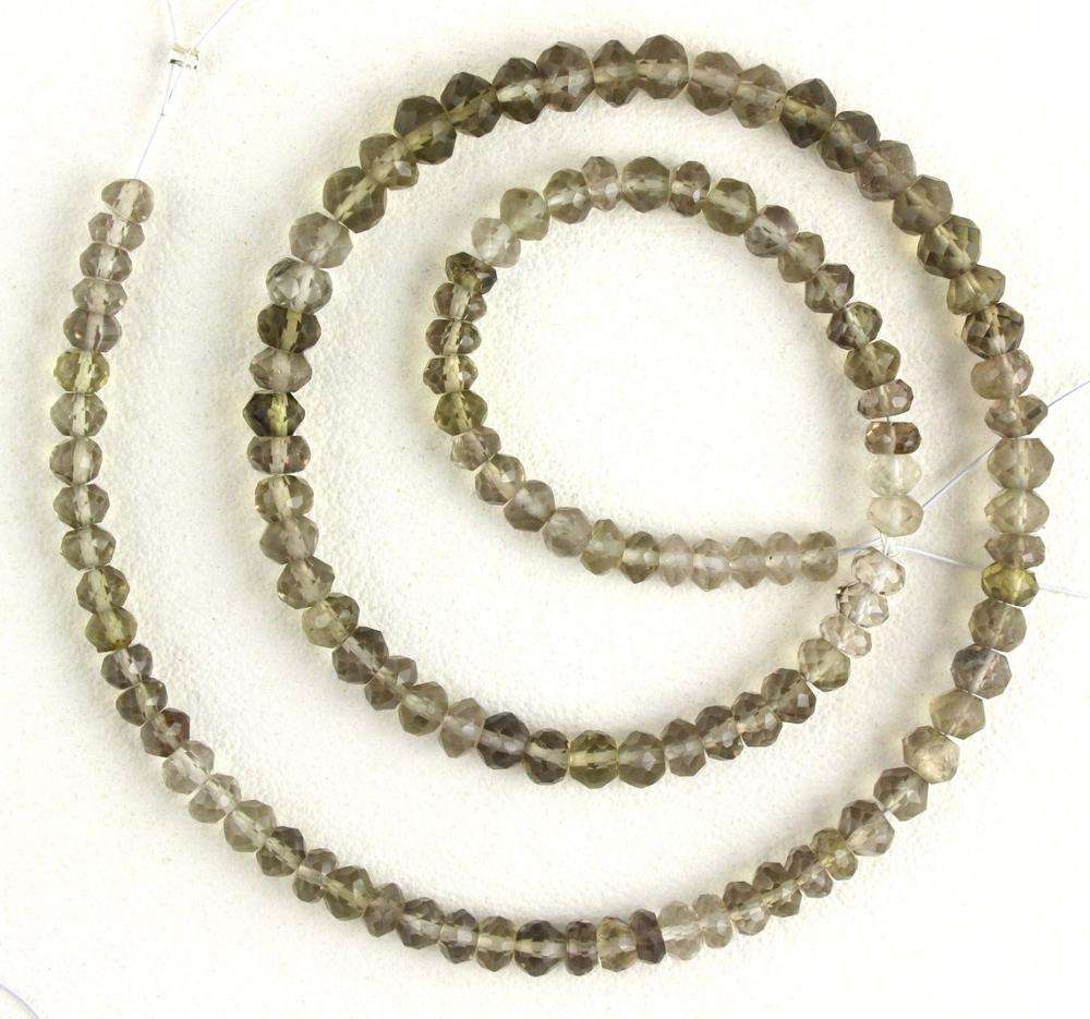 สีน้ำตาล