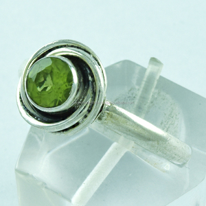 แหวนพลอยหินเพอริดอทสีเงินสเตอร์ลิงสำหรับงานแต่งงานงานหมั้นงานปาร์ตี้และของขวัญ - Product Image 3