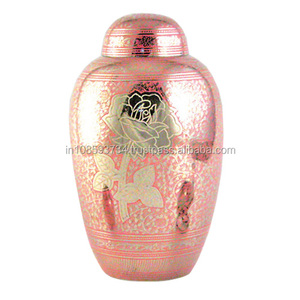 Metal Latón Hermosos acabados Cenizas humanas Urna de cremación funeraria Diseño de lujo Grabado Urnas de cremación Decorativas para el hogar - Product Image 1