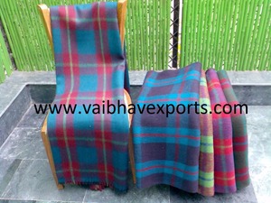 Manta de lana Raschel hecha de lana virgen personalizable sólido/rayas/patrones de personajes ignífugo uso doméstico y de viaje - Product Image 6