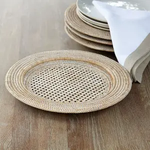 El yapımı ahşap hasır rattan bambu yuvarlak servis örtüsü altında placemats düğün dekorasyon için toptan yemek takımları ürünleri