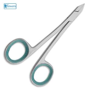 Ciseaux à cuticules professionnels manche pointe fine (lames droites) matériau en acier inoxydable pour usage professionnel vente en gros - Product Image 1