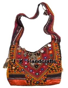 Hermosos bolsos de mano Clásicos - Product Image 1