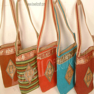 กระเป๋าถือสะพายไหล่ Lowellcraft.com สีส้ม ทำจากผ้าปอกระเจา ปิดด้วยซิป บุด้วยโพลีเอสเตอร์ เป็นมิตรกับสิ่งแวดล้อม ทำด้วยมือ เหมาะสำหรับใส่ของช้อปปิ้ง ตกแต่งสวยงาม - Product Image 5