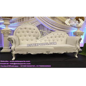 Canapé de mariage en cuir italien, Design dernier cri, Style reine - Product Image 1