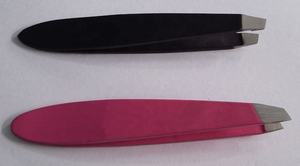 KIMBEL KI-013 Mini pince à épiler inclinée en acier inoxydable de haute qualité, avec étui et logo personnalisable. - Product Image 3