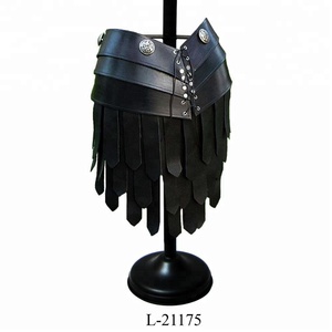 Armure en cuir noir médiévale, jupe pour femme, Inde - Product Image 1