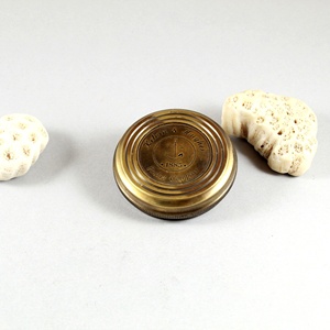 Boussole directionnelle en laiton poli fait à la main étui en cuir de voiture nautique nouveauté poche Marine Graduation cadeau d'anniversaire - Product Image 5