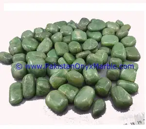 Idocrase grüner hydro grossular Granat getrommelt polierter Kristall