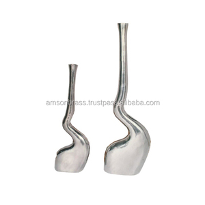 Vase à fleurs en aluminium pour la maison et le mariage Vase à fleurs de table en aluminium élégant et fait à la main avec finition antique - Product Image 6