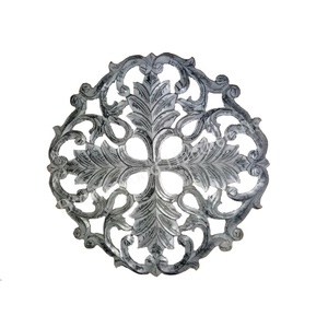 Panneau mural décoratif sculpté à la main de forme ronde en MDF antique de luxe Fabricant indien de décoration intérieure pour chambre et bureau - Product Image 1