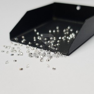 เพชรเจียระไนทรงกลมที่ปลูกในห้องปฏิบัติการสี1.2สังเคราะห์ถึง1.7มม. และสี F F บริสุทธิ์ HPHT หลวมสีขาวระยะประชิด - Product Image 3