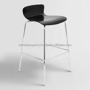 2 काले Bentwood Barstool सेट