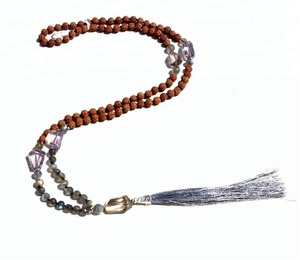 Achetez des perles de prière en labradorite bouddhiste de qualité naturelle, facettées à la main, 108 perles, pompon en soie, collier Mala unisexe - Product Image 1