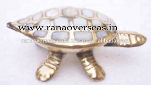 รูปปั้นเต่าตกแต่งทองเหลืองหรูหราทำจากโลหะเหมาะสำหรับห้องนอนสำนักงานโรงแรมร้านอาหารและของตกแต่งโต๊ะในราคาที่สมเหตุสมผล - Product Image 3