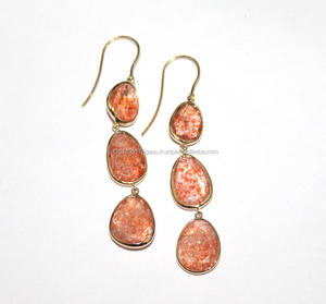 Sunstone Proveedores de joyería hecha a mano Mayoristas indios de joyas de piedras preciosas Pendiente de diseñador de oro amarillo de 18K - Product Image 3