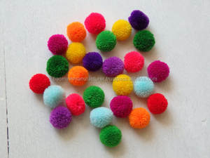 Pompones coloridos especiales hechos a mano - Product Image 2