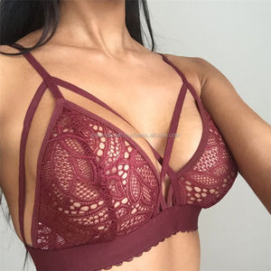 Bralette Triangular de Encaje Floral Transparente para Mujer, Sin Relleno, Top Corto, Lencería con Tirantes, Creaciones Hechas a Mano - Product Image 1