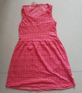 Tenue pour fille super fantaisie 100% coton, qualité d'exportation multicolore pour le printemps, stock de vêtements pour enfants - Product Image 3