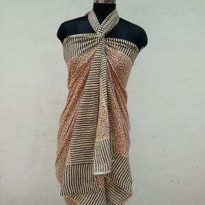 Sarong en tissu imprimé à la main avec ourlet cousu, couverture de maillot de bain de plage, pareo, écharpe, foulard, dupatta - Product Image 2