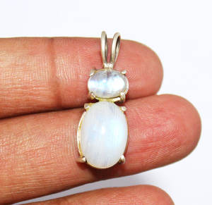 Vente en gros de pierre de lune naturelle de forme ovale Pierre précieuse en argent sterling massif 925 Pendentif fait main Bijoux avec pendentifs à breloque - Product Image 4