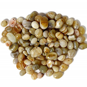 Jilani's Brown Striped Onyx Pierres de galets décoratives Pierres précieuses d'agate polies brillantes dans le style de fleur pour la décoration de la maison - Product Image 2