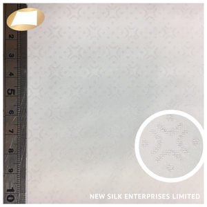 Tela con Estampado Plateado 80% Nailon 20% Elastano para Camisetas - Product Image 6