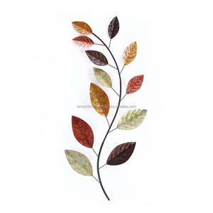 กระจกตกแต่งผนังกรอบสีทองโบราณ - Product Image 5