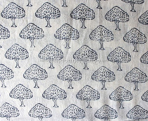 Tissu de coton naturel indien de 10 mètres belle impression de bloc de main conception légère d'arbre de vie pour les chemises et les jeans - Product Image 4