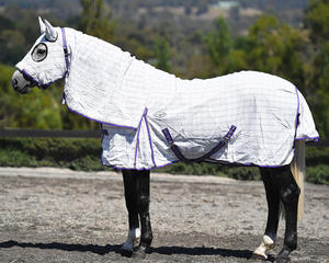 Couverture d'été pour cheval Ripstop avec capuche intégrée, doublure en coton, tissu en polyester |   Couverture d'été légère en ripstop pour cheval avec capuche intégrée - Product Image 6