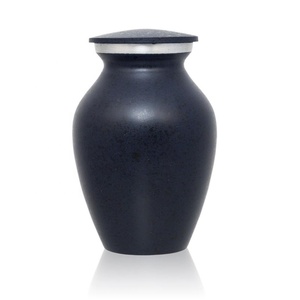 Vente chaude de haute qualité fabriqué à la main prêt à expédier des souvenirs de crémation en laiton pour les restes humains Mini urne pour les cendres - Product Image 4