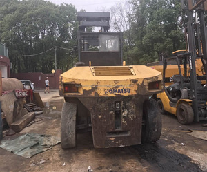 Carretilla elevadora de 15 toneladas usada en Japón, FD15-8 a la venta en buenas condiciones - Product Image 3