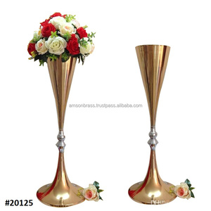Diseño real Venta caliente Diseñador Mesa de metal Decoración Florero Estilo estándar Acabado niquelado Florero de trompeta de metal - Product Image 4