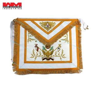 Tablier maçonnique du 33e degré du Rite écossais, brodé à la main, avec des ailes déployées - Product Image 1
