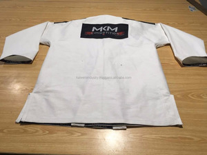 Venta al por mayor personalizado 450gsm perla tejido Judo Gi BJJ Kimono ropa de artes marciales - Product Image 3