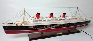 Modèle de paquebot QUEEN MARY 1 avec lumières en bois - Navire en bois - Product Image 4