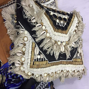 Bolso de mano tradicional Banjara con bordado a mano y cuentas, de tela de algodón vintage para mujer, con cierre de cremallera y broche, individual. - Product Image 1