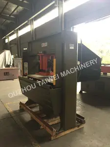 China Hydraulische Vier Kolom Pop Doek Stof Snijmachine