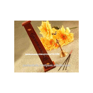 Tours d'encens en bois indiennes - Product Image 1