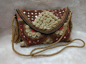 Vente en gros d'Inde Pochette de soirée enveloppe bohème de luxe faite à la main pour femmes Logo personnalisé et doublure en coton - Product Image 2
