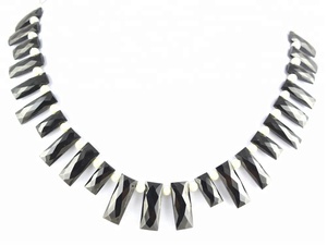 Super brillant 1 brin pierre précieuse spinelle noire naturelle à facettes forme Rectangle perles de Briolette qualité vente en gros - Product Image 2