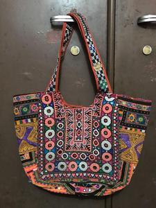 Zari — sac messager pour femmes, grand sac Jhola protège-pièce de monnaie Zari travail africain, sac Vintage indien artisanal - Product Image 5