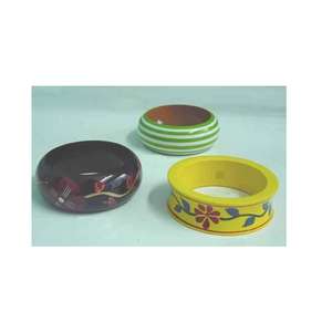 Brazaletes de madera pintados a mano de alta calidad en amarillo verde Brazaletes de madera hechos a mano Brazaletes elegantes en precio al por mayor - Product Image 5