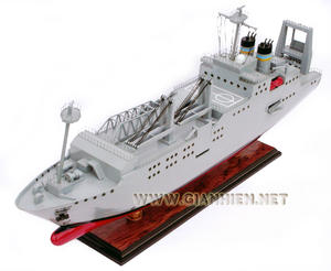 MODELO DE NAVAL DE GUERRA GORDON DE EE. UU.-ARTESANÍA DE VIETNAM - Product Image 1