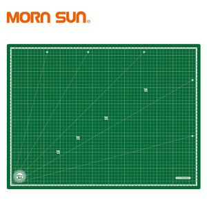 Alfombrilla de corte de PVC reciclado básico A2 60X45cm 3mm de espesor 3 capas autorreparable precio al por mayor barato - Product Image 1