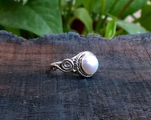 แหวนเงินสไตล์คลาสสิก925พร้อมไข่มุกน้ำเครื่องประดับอัญมณีทำด้วยมือสำหรับงานเลี้ยงและวันครบรอบ - Product Image 3