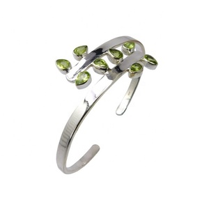 925 argent Sterling péridot pierre précieuse à la main bracelet Style Vintage nouveau Design fantaisie bijoux en argent parfait cadeau de fête pour elle - Product Image 1