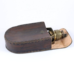 Monoculaire Dollond London 1920 en laiton vintage avec finition antique et étui en cuir, cadeaux originaux - Product Image 5