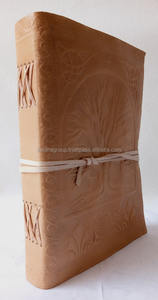 สมุดปกหนังแท้ลายนูนรูปต้นไม้สีน้ำตาลทำด้วยมือปกแข็งพร้อมสายปิดสำหรับเป็นแรงบันดาลใจในการเขียนสำนักงานของขวัญส่วนตัว - Product Image 2
